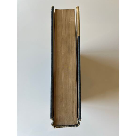 COMPTON'S ILLUSTRATED SCIENCE DICTIONARY 1963 - Picture 4 of 6